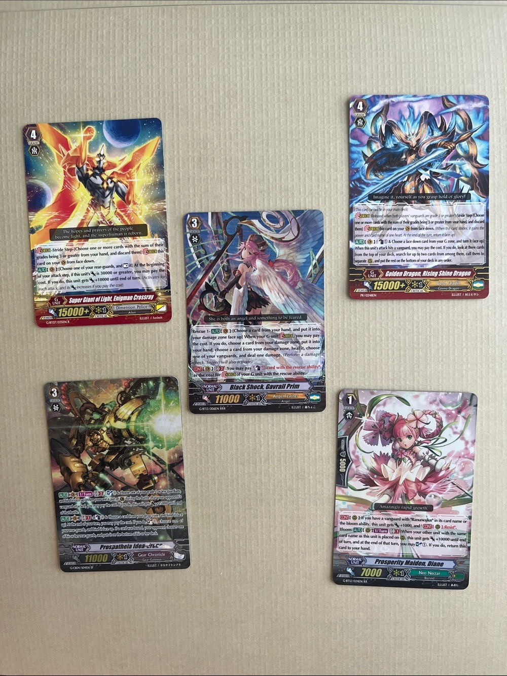 10 Vangaurd Trading Card - Random assortments!